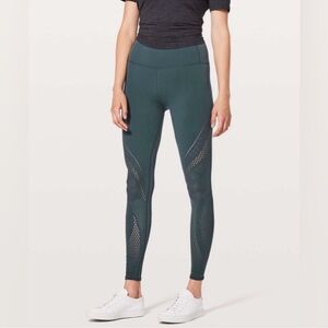 Lululemon Reveal Tight Interconnect